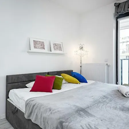Moonlight2 By Renters * Warsaw