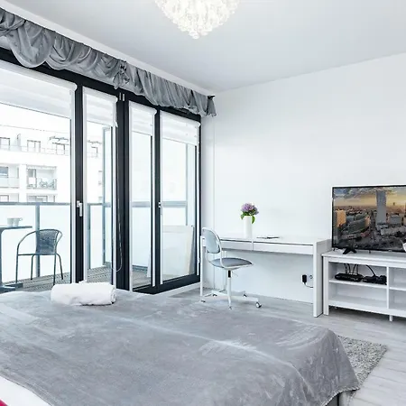 Moonlight2 By Renters Apartment *